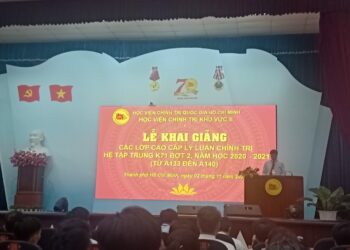 NÂNG CAO TƯ TƯỞNG CHÍNH TRỊ, TRÌNH ĐỘ CHUYÊN MÔN CHO ĐỘI NGŨ VIÊN CHỨC TRUNG TÂM
